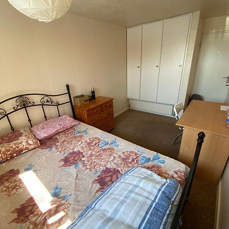 Two-Bedroom Flat Close To Uni & Shopping Center With Free Parking Coventry Eksteriør billede